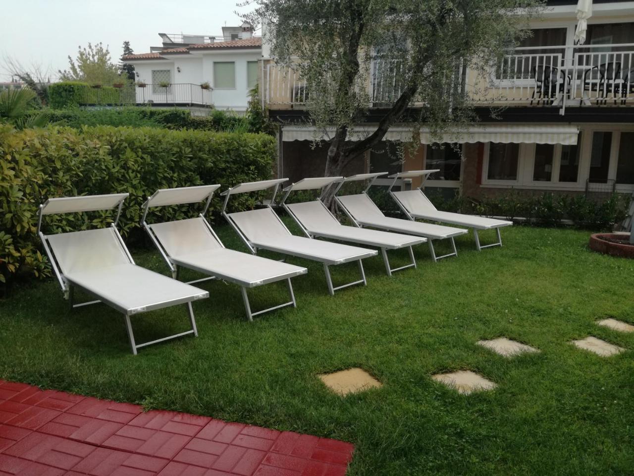 Appartamento Villa Tony Lazise Exterior foto
