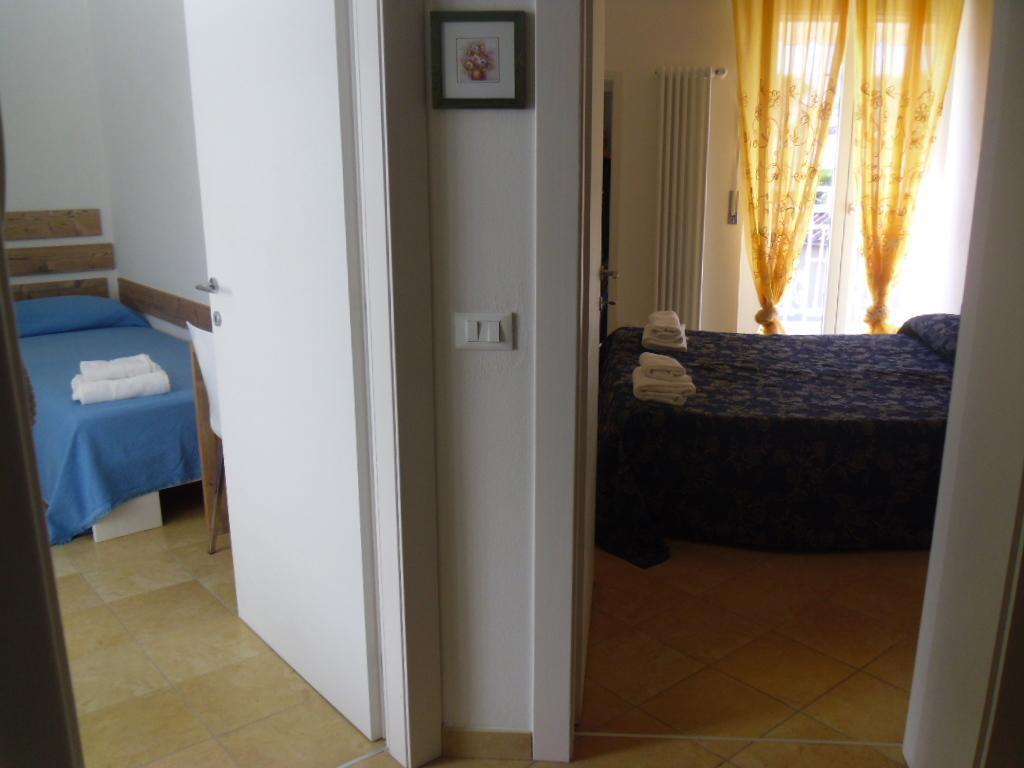 Appartamento Villa Tony Lazise Habitación foto